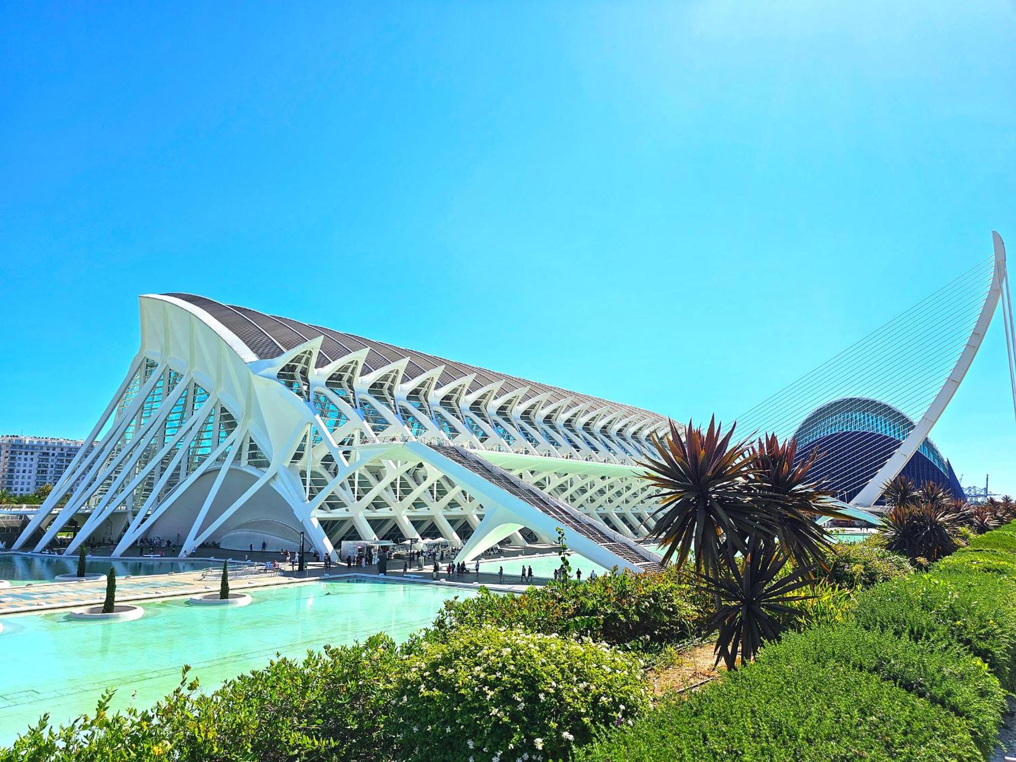 Apartamentos Las Ciencias Studio P บาเลนเซีย ภายนอก รูปภาพ